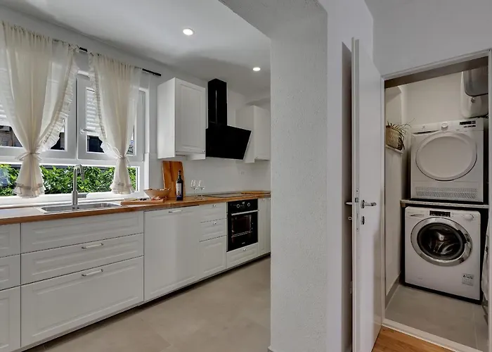 Piano * מאקרסקה