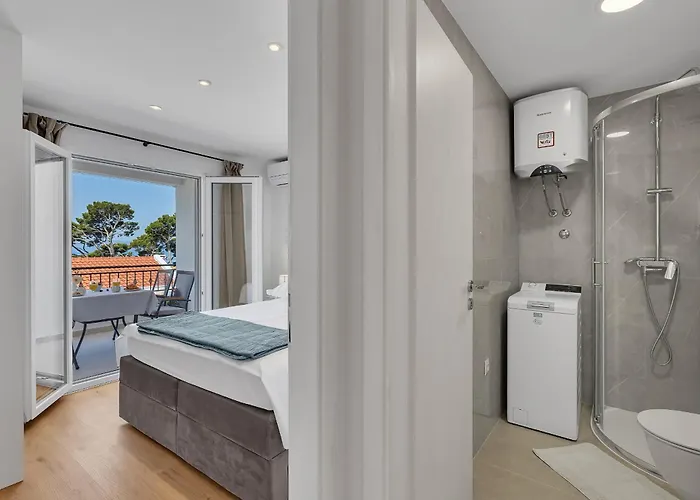 Piano Apartment Makarska